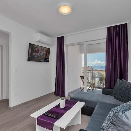 Apartmani Daniela Podgora Εξωτερικό φωτογραφία