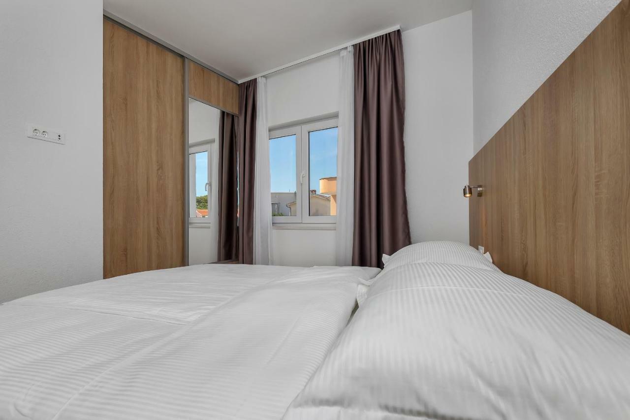 Apartmani Daniela Podgora Εξωτερικό φωτογραφία